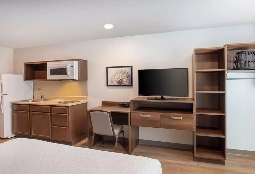 Hotelli Woodsping Suites Washington Dc East Arena Drive