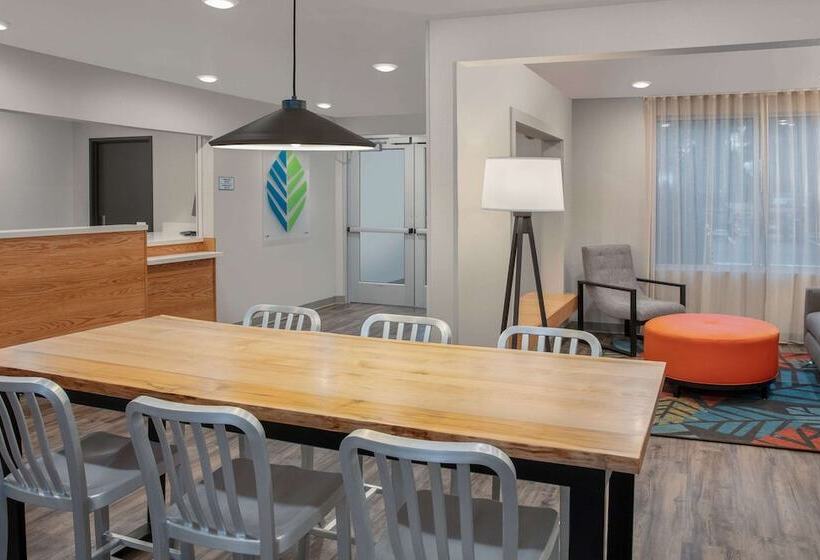 酒店 Woodsping Suites Washington Dc East Arena Drive