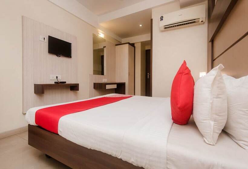 Oyo 19936 Hotel Krishna