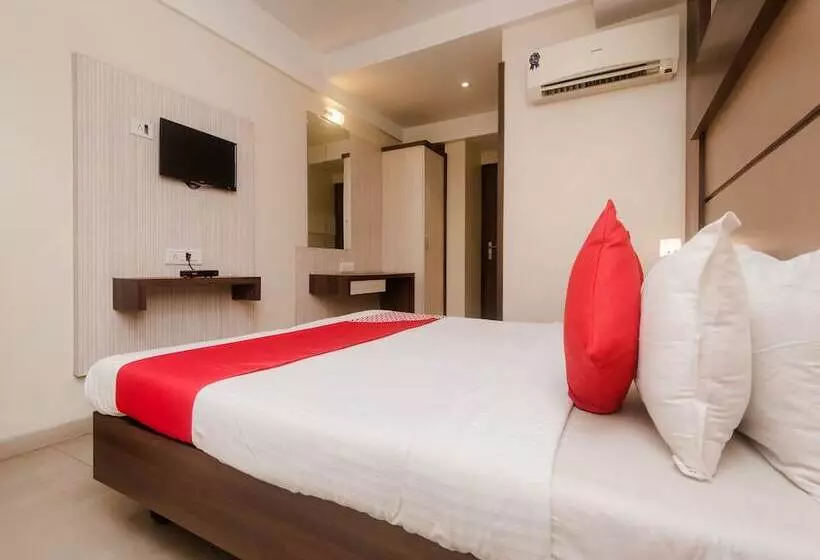 Oyo 19936 Hotel Krishna