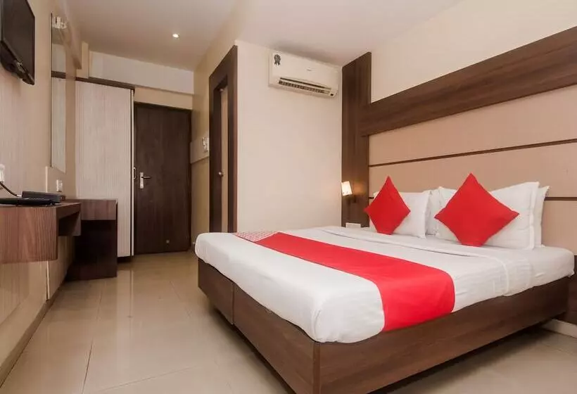 Oyo 19936 Hotel Krishna