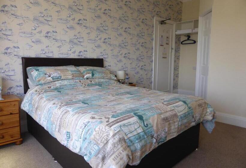 Пансион Bay Court