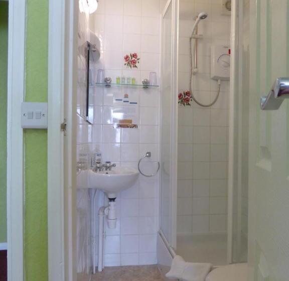 Пансион Bay Court