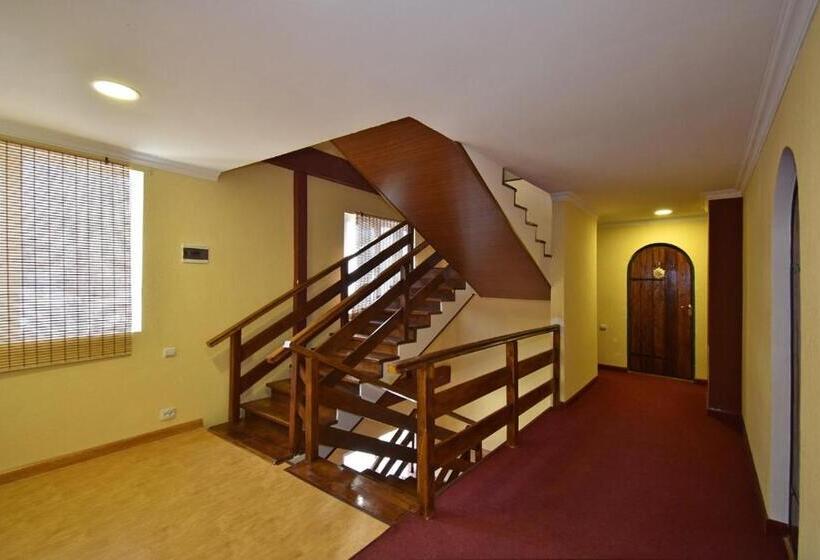 بنسيون Nran Hatik