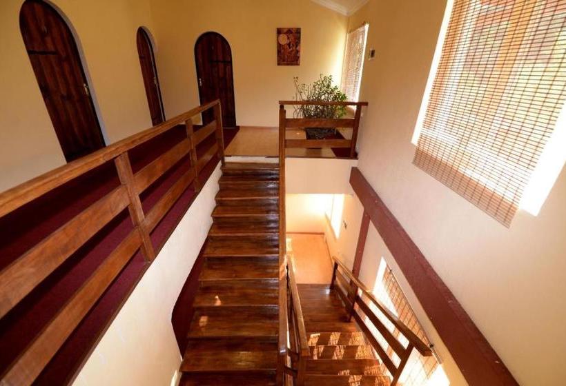 بنسيون Nran Hatik