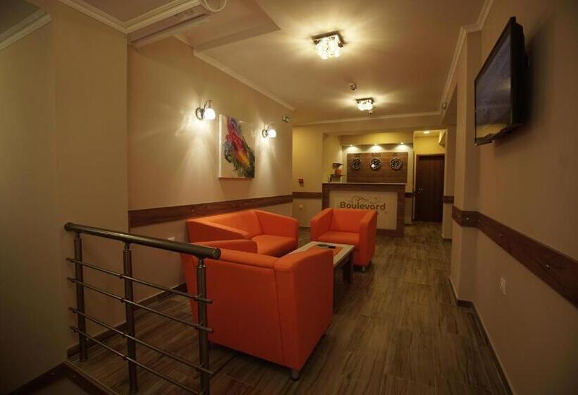 Boulevard Apartments