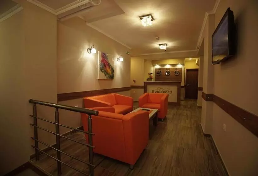 Boulevard Apartments
