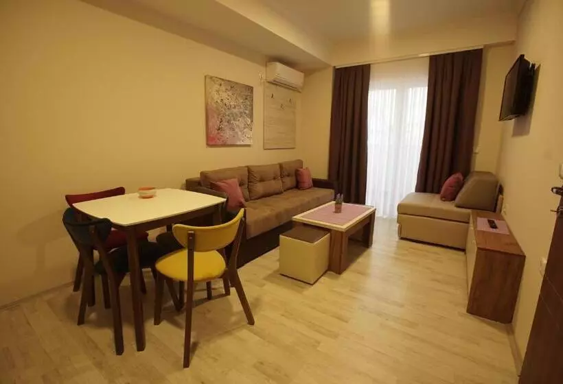 Boulevard Apartments