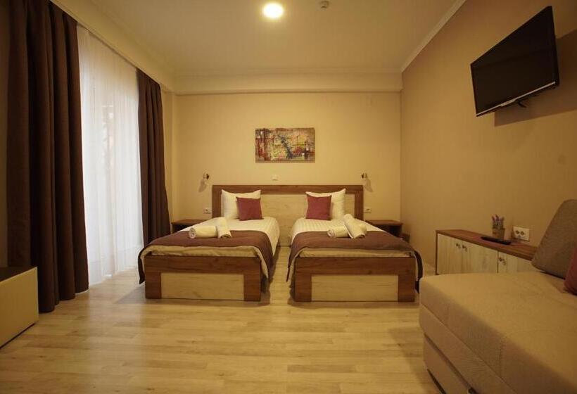 Boulevard Apartments