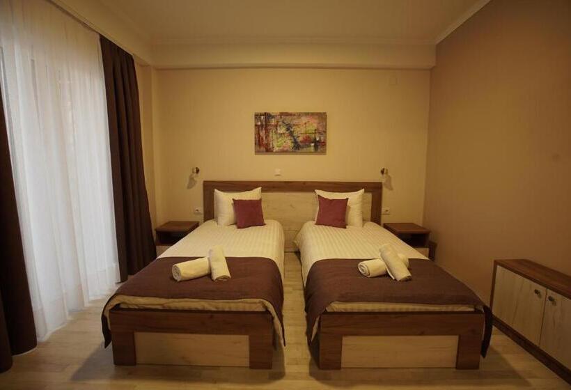 Boulevard Apartments