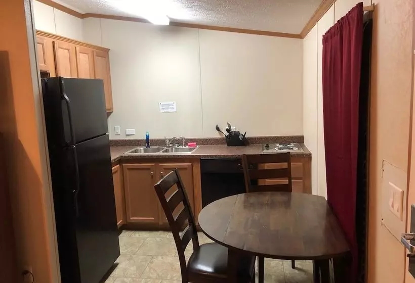 カプセルホテル Efs Housing And Suites