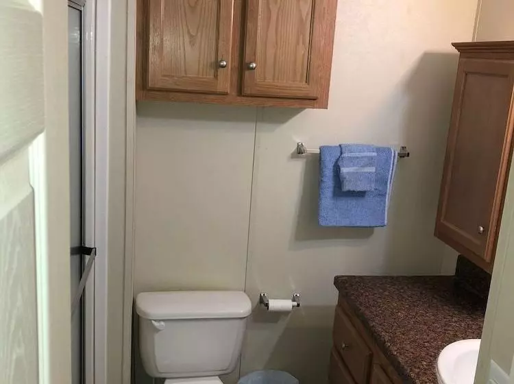 カプセルホテル Efs Housing And Suites