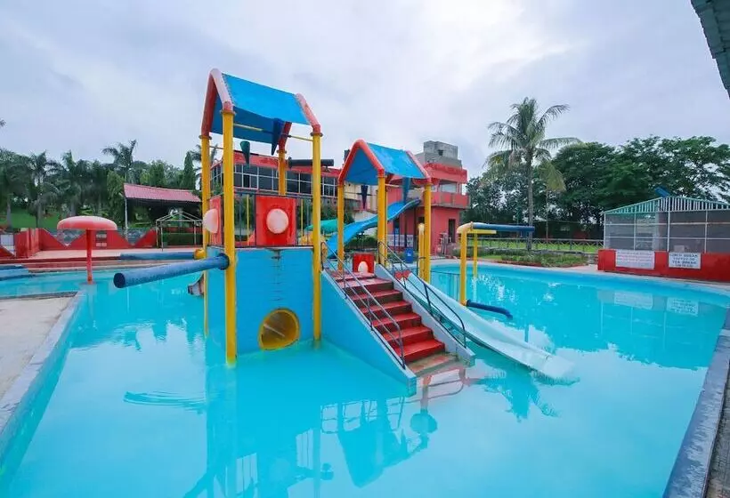 ホテル Oyo 16730 Sea World Water Park