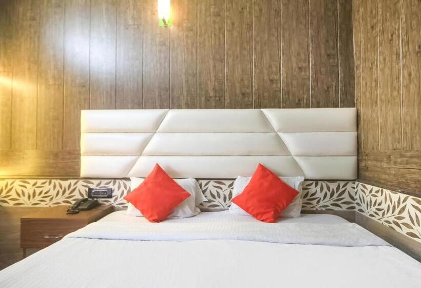 هتل Oyo 19815 Krishna Guest House