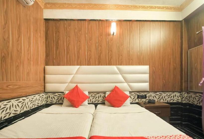 هتل Oyo 19815 Krishna Guest House