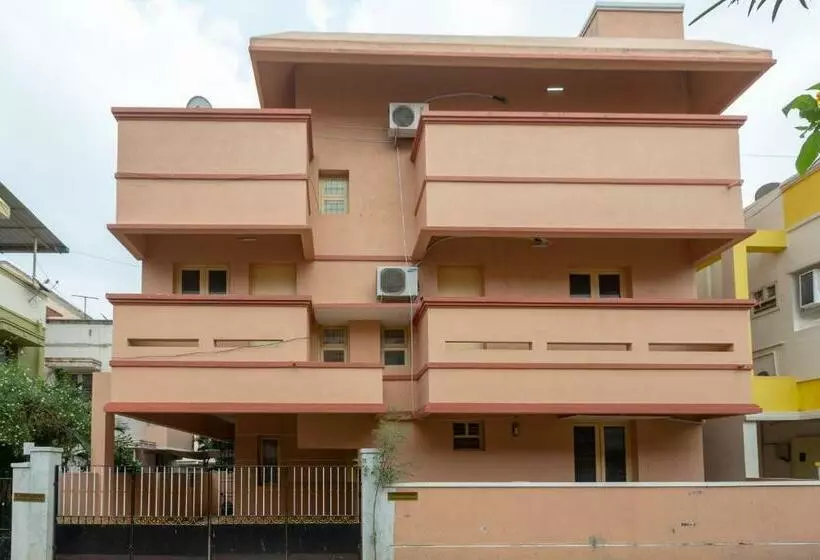 ホテル Oyo 24826 Mizpah Service Apartment