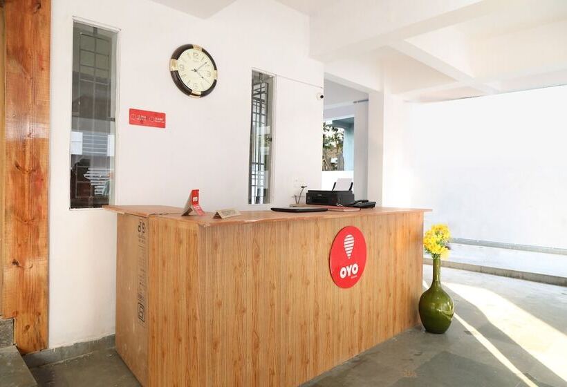 Hôtel Oyo 24924 Krishna Kunj