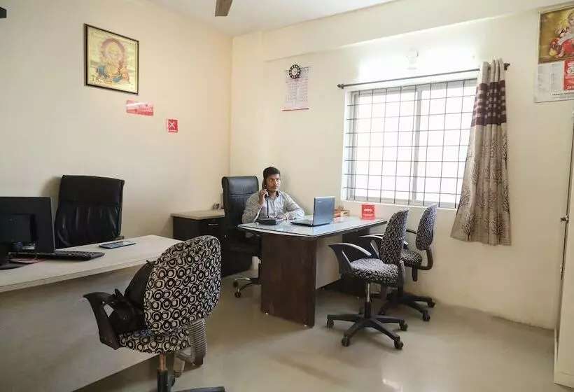 ホテル Oyo 24924 Krishna Kunj