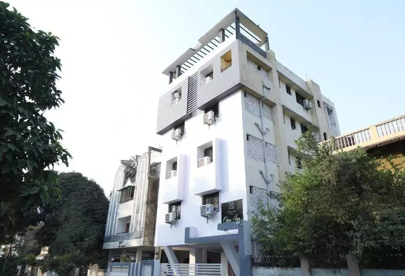 ホテル Oyo 24924 Krishna Kunj