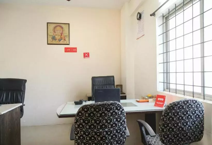 ホテル Oyo 24924 Krishna Kunj