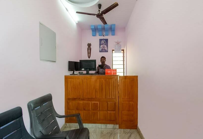 ホテル Oyo 24967 The Grand Diamond