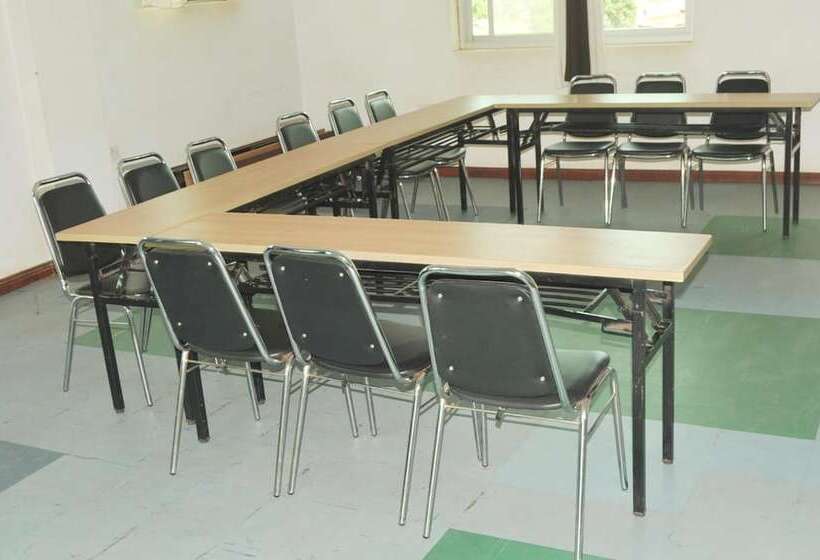 Отель Scroll Inn