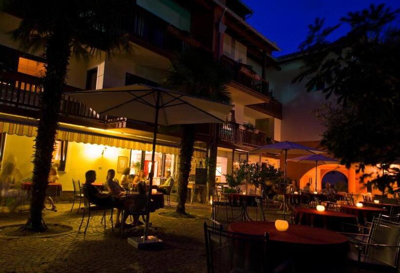 Отель Weingut Klosterhof