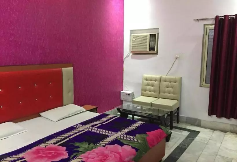 Pension  Radha Swami