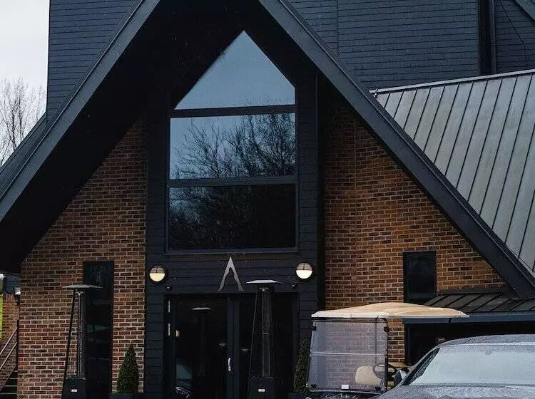 Cave Hotel & Golf Resort