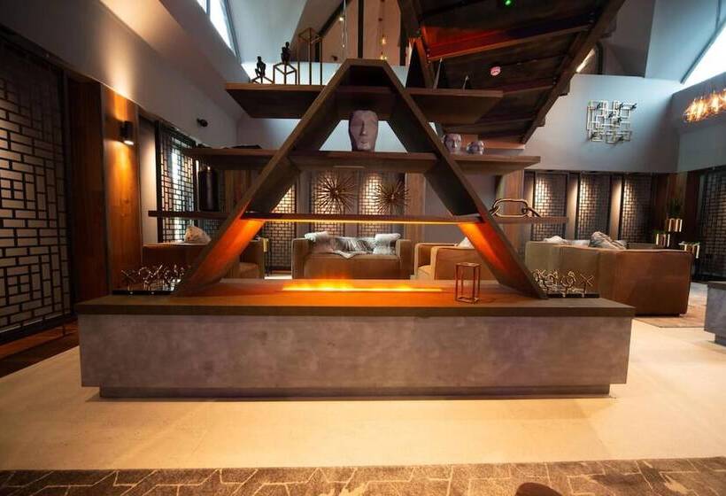 Cave Hotel & Golf Resort