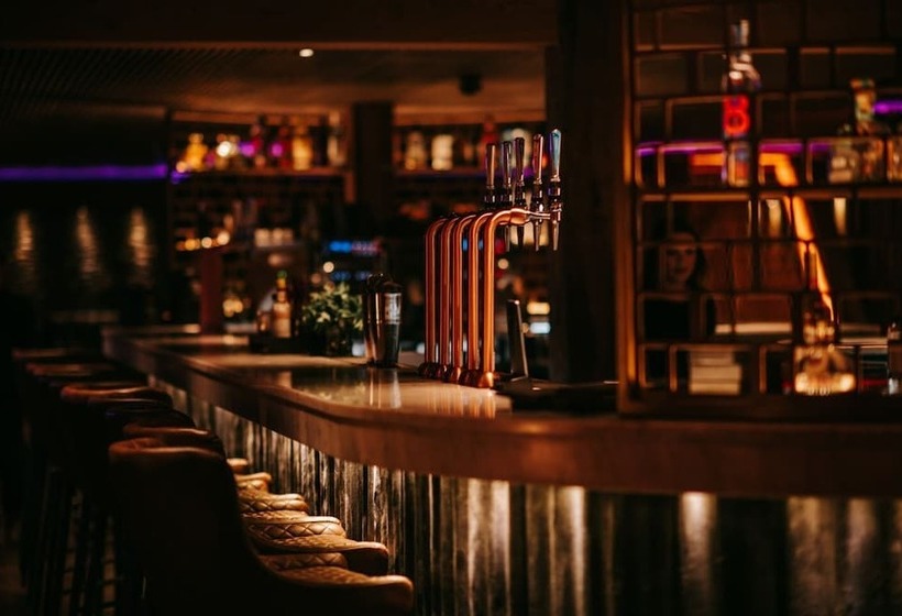 Cave Hotel & Golf Resort