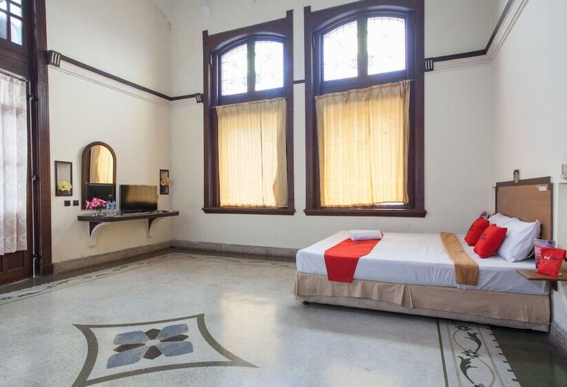 בית מלון כפרי Reddoorz @ Lawang