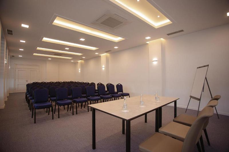 فندق Kompleksi Exalcoal