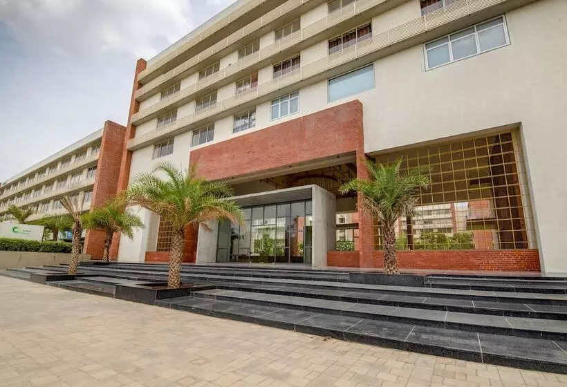 ホテル Siara Styles Amba Suites, Gandhinagar