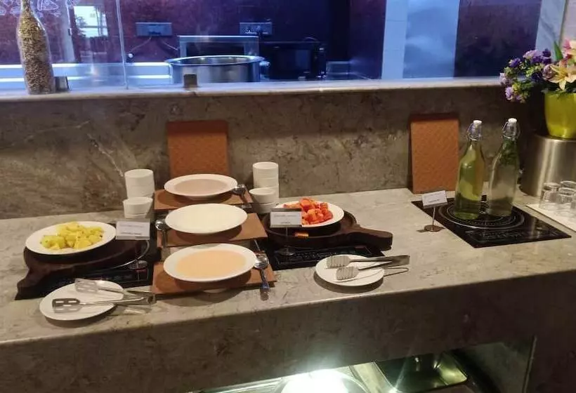ホテル Siara Styles Amba Suites, Gandhinagar
