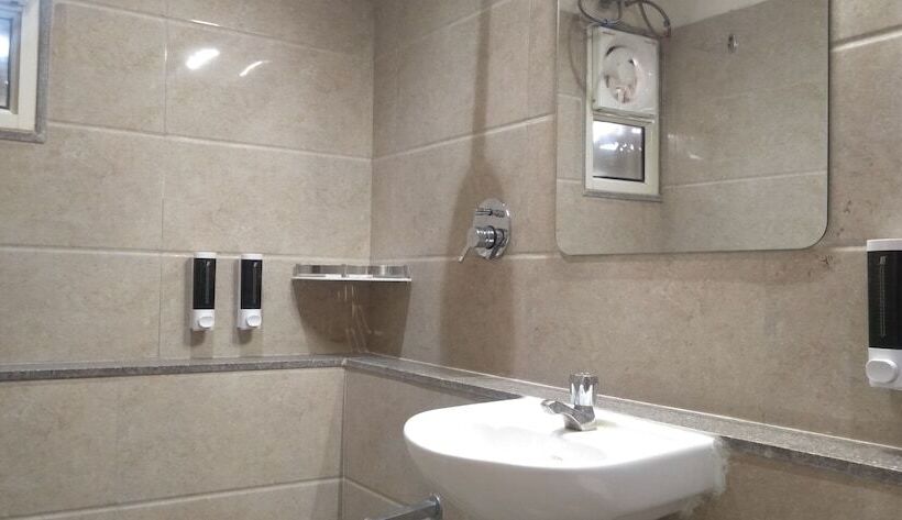 בית מלון כפרי Siara Styles Amba Suites, Gandhinagar