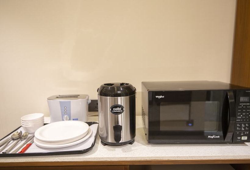 בית מלון כפרי Siara Styles Amba Suites, Gandhinagar