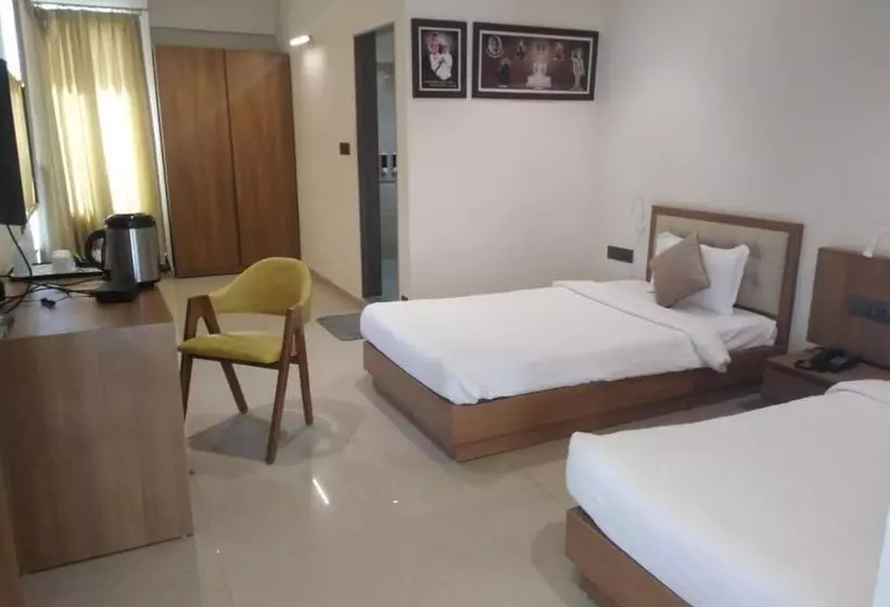 ホテル Siara Styles Amba Suites, Gandhinagar