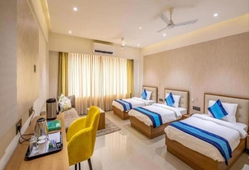 בית מלון כפרי Siara Styles Amba Suites, Gandhinagar