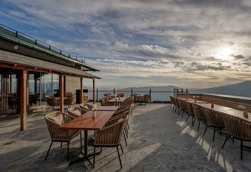 فندق Taj Theog Resort & Spa Shimla