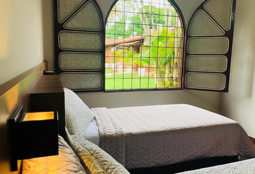 پانسیون Hostel Slg