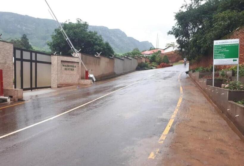 بنسيون Wadonda Suites