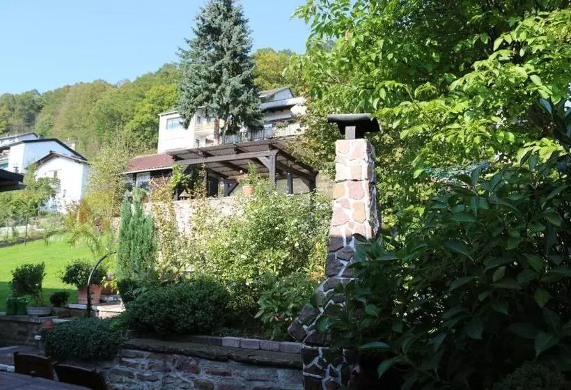 Aamiaismajoitus (B&B) Pension Fernblick