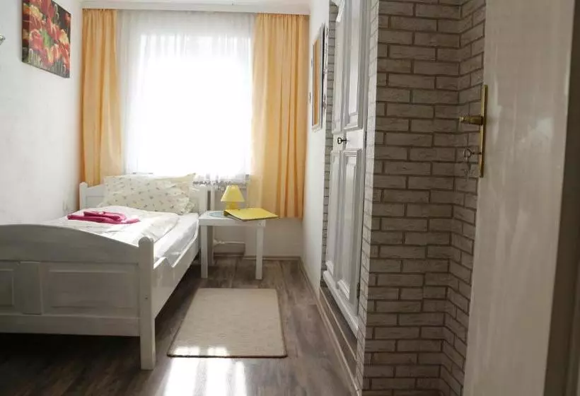 Aamiaismajoitus (B&B) Pension Fernblick