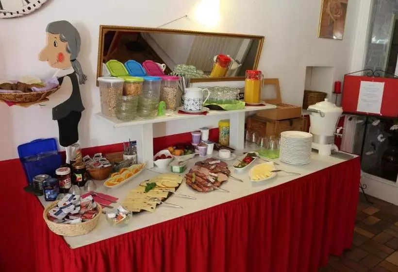 Aamiaismajoitus (B&B) Pension Fernblick