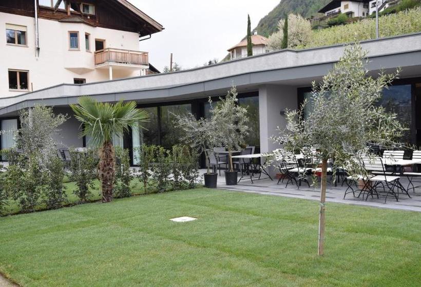 تختخواب و صبحانه Garden Suite Faselehof