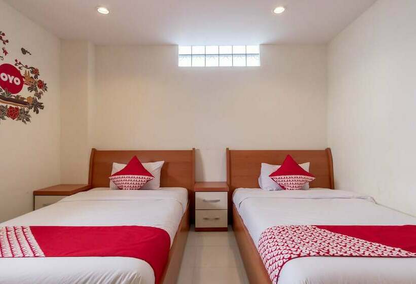 Отель Oyo 294 Andrea Residence Syariah