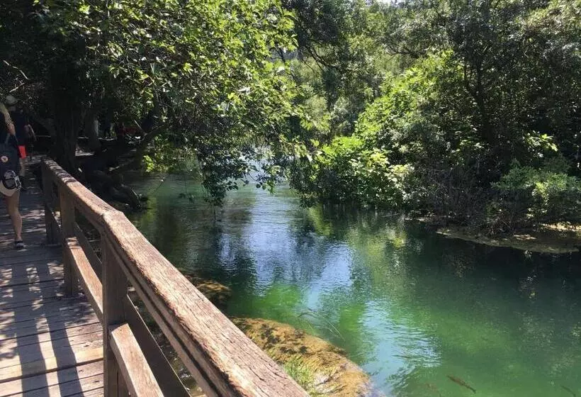 Majatalo Gästezimmer Hortensie