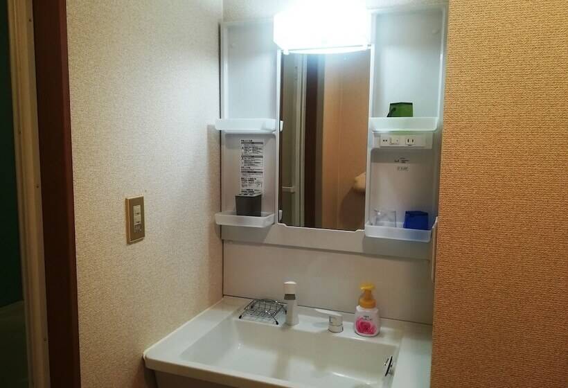 פנסיון Nebula K