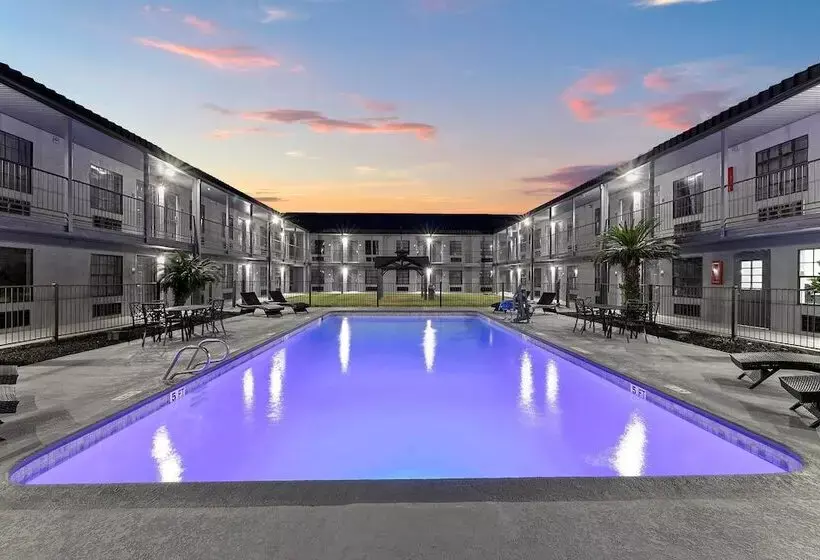 Hotelli Baymont By Wyndham San Antonio Near Lackland Afb